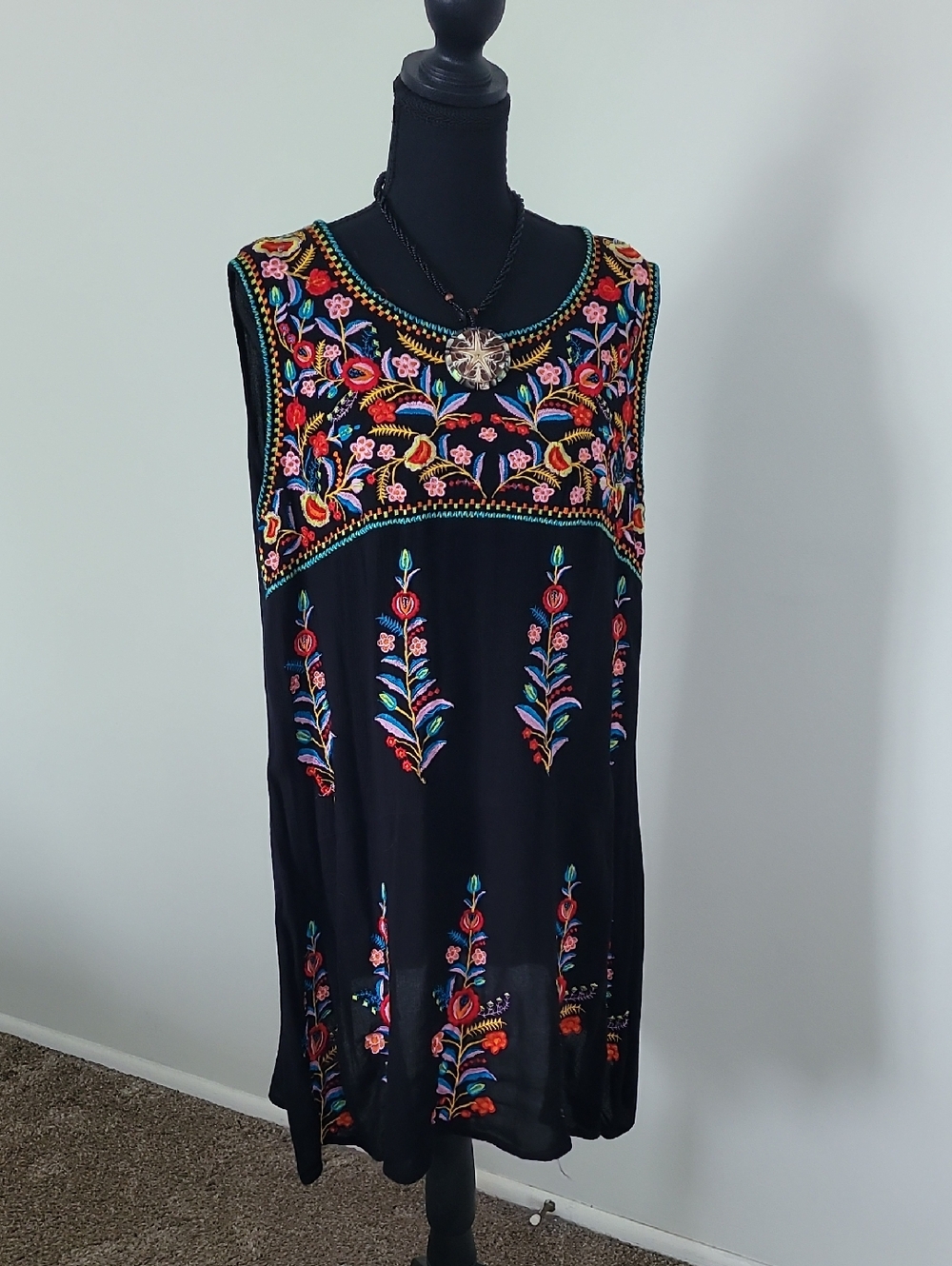 Embroidered Black Sleeveless Floral Dress